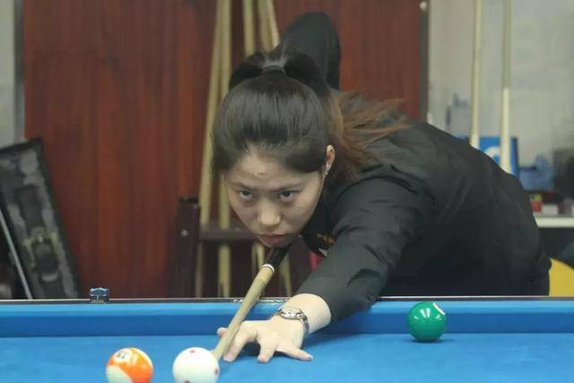 场上的激烈 场上的激烈